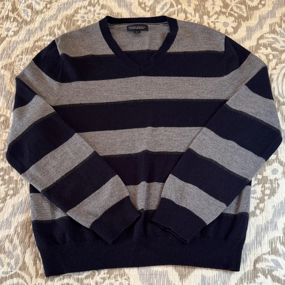 Banana Republic Merino Wool Sweater navy gray men’s size XL